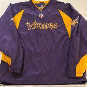 NFL Vikings large pullover windbreaker